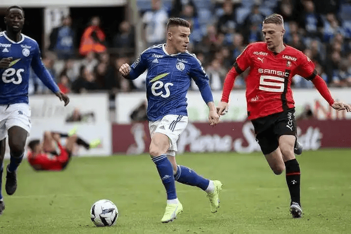 法甲焦点战：斯特拉斯堡主场迎战梅斯，保级与欧战资格的生死对决