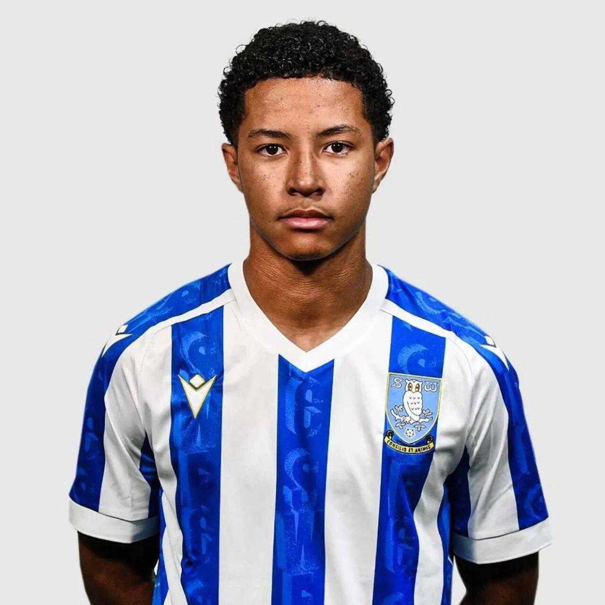 曼联报价百万求购左闸小妖，欲截胡切尔西！又一青训小将确定租借下家